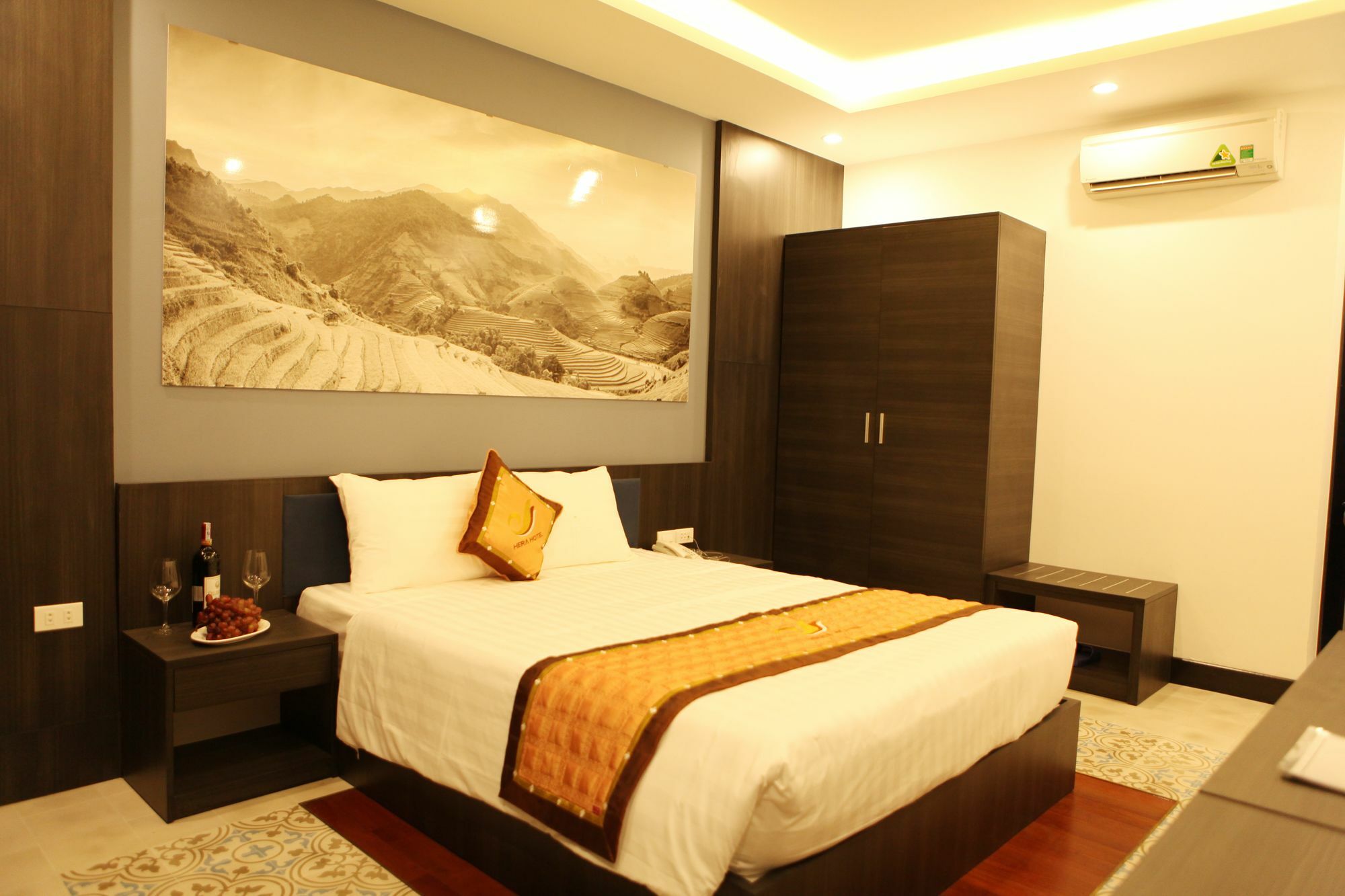 Hera Ha Long Hotel Exterior photo